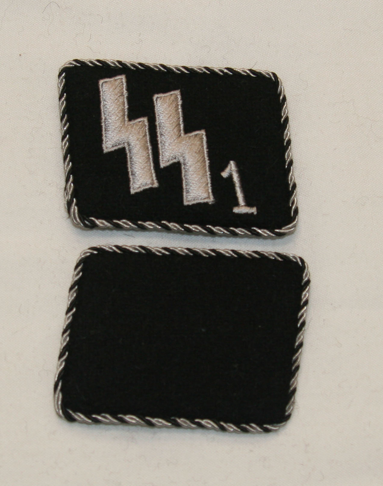 SS V-T Collar Tabs